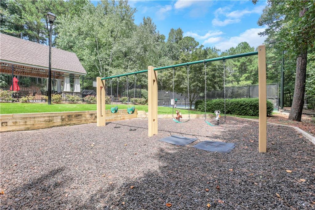 2405 Kimbrough Court Sandy Springs, GA 30350 - Photo 46 of 62