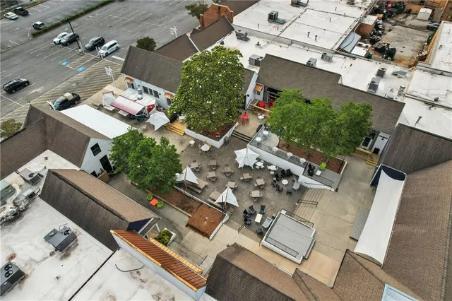 $835,000 | 2405 Kimbrough Court, Sandy Springs, GA 30350