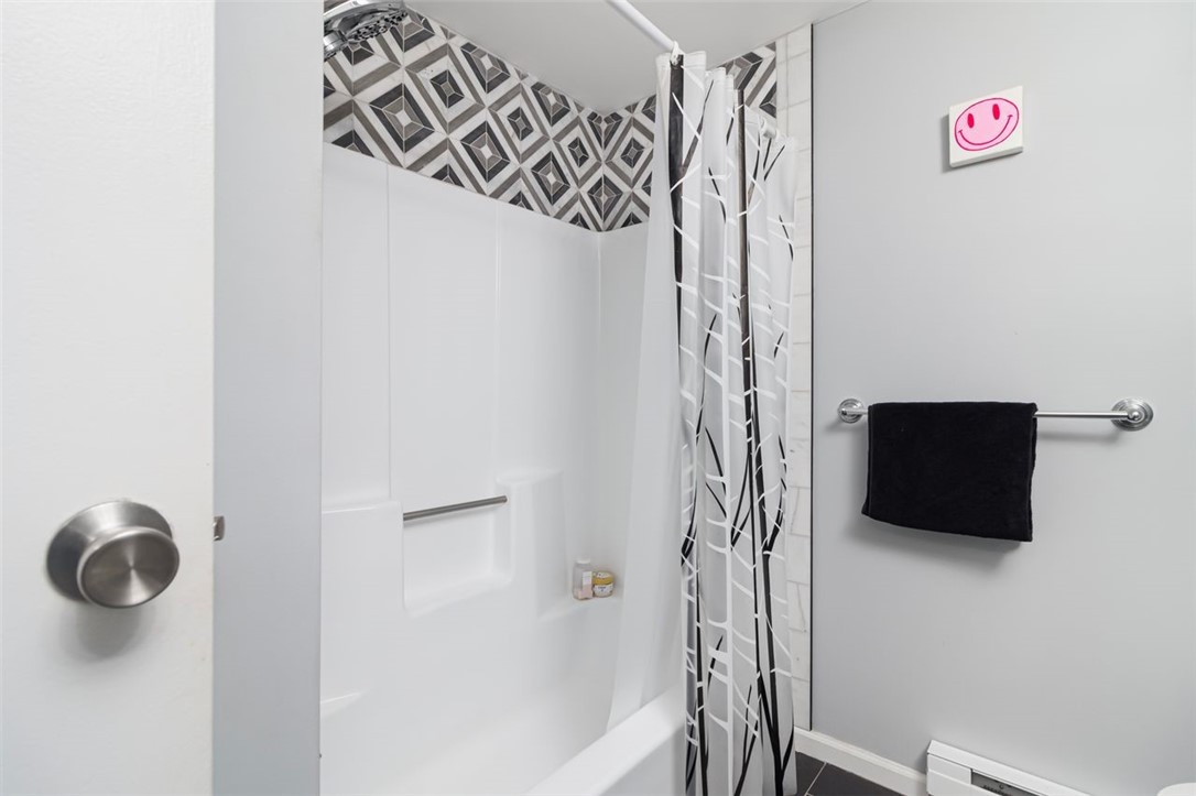 200 Post Road, Unit 109 Warwick, RI 02888 - Photo 18 of 36 Full Bathroom