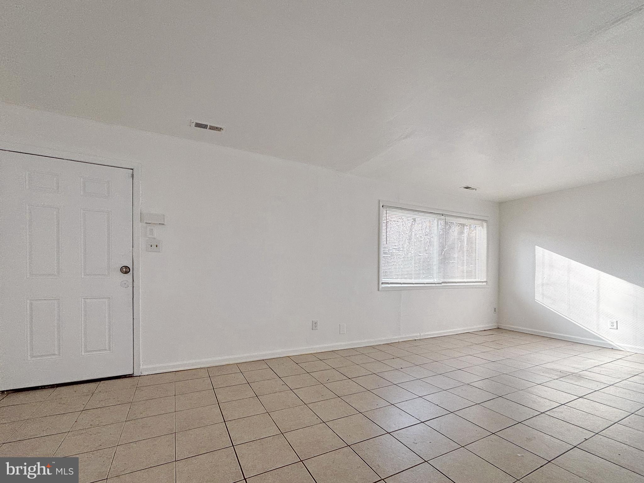 814 A Windstream Way, Unit 814A Edgewood, MD 21040 - Photo 14 of 27 a view of an empty room and window