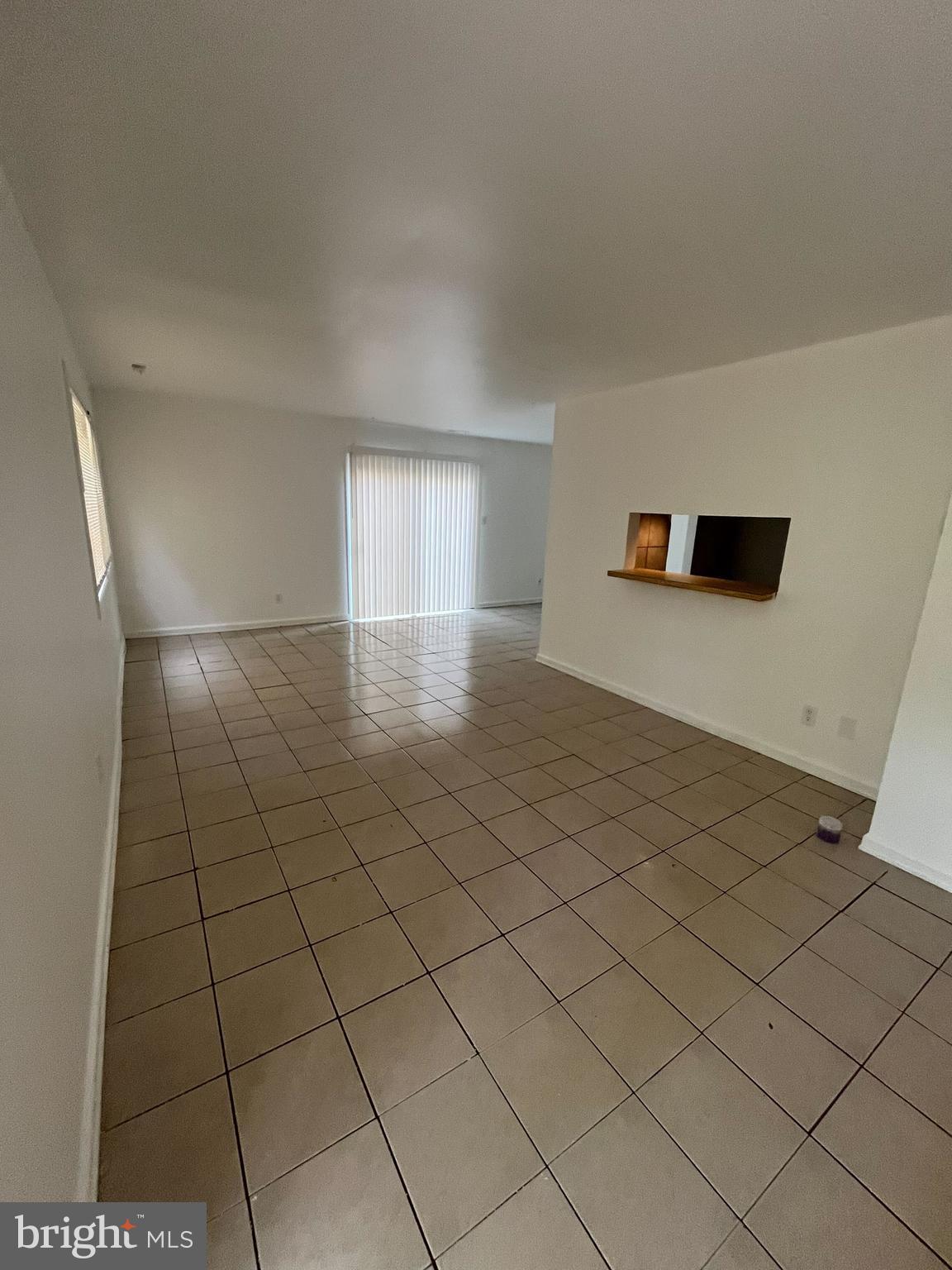 814 A Windstream Way, Unit 814A Edgewood, MD 21040 - Photo 10 of 15 a view of an empty room and window