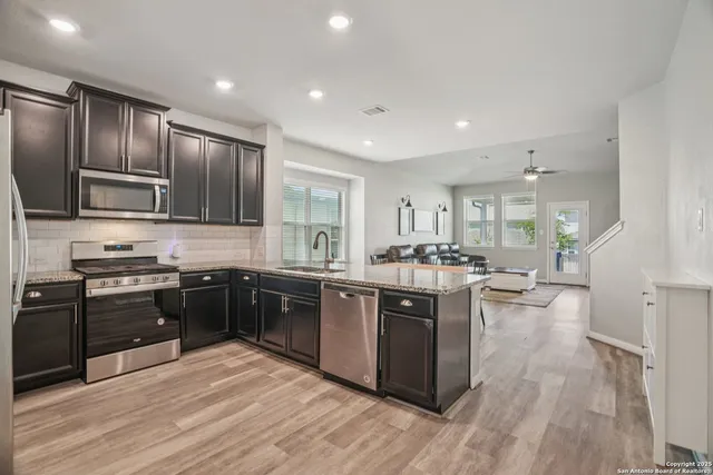 $350,000 | 4931 Ranahan Pass, St. Hedwig, TX 78152