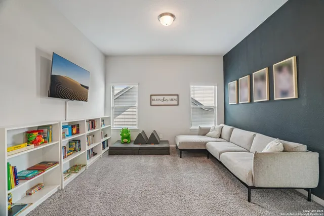 $350,000 | 4931 Ranahan Pass, St. Hedwig, TX 78152