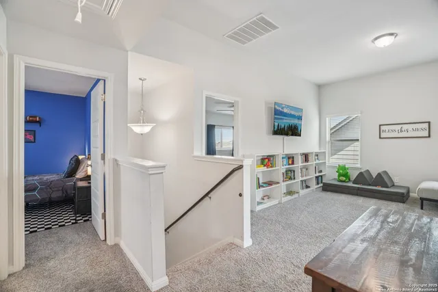 $350,000 | 4931 Ranahan Pass, St. Hedwig, TX 78152