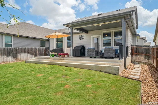 $350,000 | 4931 Ranahan Pass, St. Hedwig, TX 78152