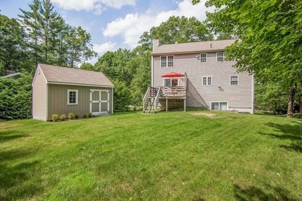 8 Breton Road Upton, MA 01568 - Photo 4 of 24 Gallery Image 4