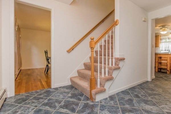 8 Breton Road Upton, MA 01568 - Photo 6 of 24 Gallery Image 6
