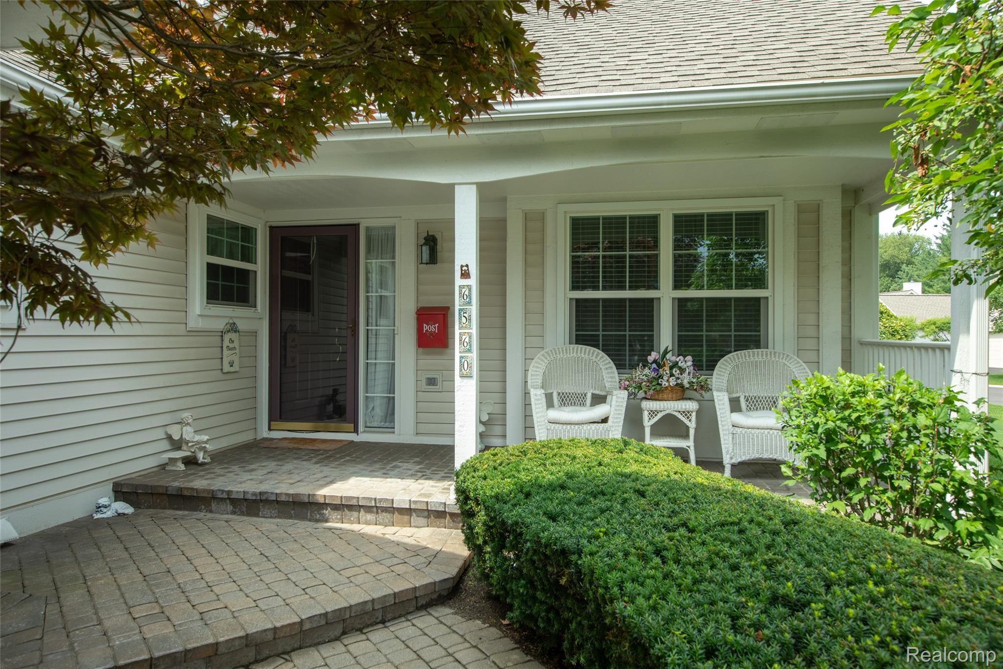 6560 Summit Ridge Court, Unit 38 Clarkston, MI 48346 - Photo 1 of 70 1.JPG