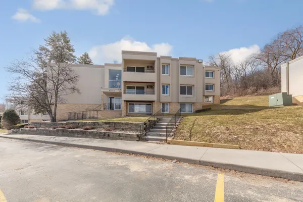 $128,000 | 362 Elton Hills Drive Northwest, Unit 23, Rochester, MN 55901