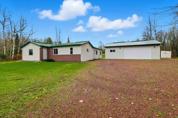 $400,000 | 55260 Highway 63, Grand View, WI 54856