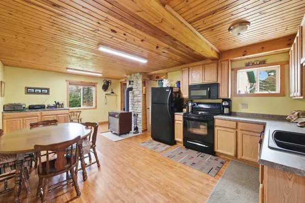 $400,000 | 55260 Highway 63, Grand View, WI 54856