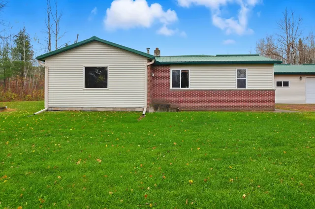 $452,000 | 55260 Highway 63, Grand View, WI 54856