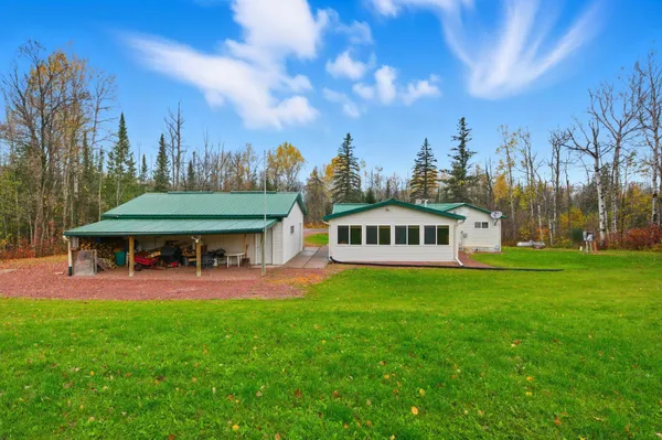 $400,000 | 55260 Highway 63, Grand View, WI 54856