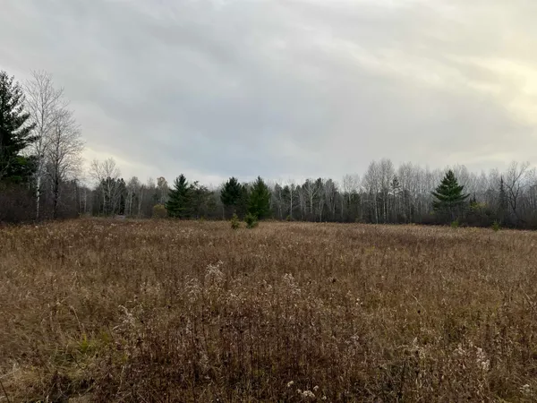 $400,000 | 55260 Highway 63, Grand View, WI 54856
