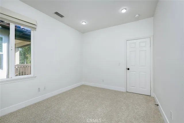 a view of an entryway with workspace