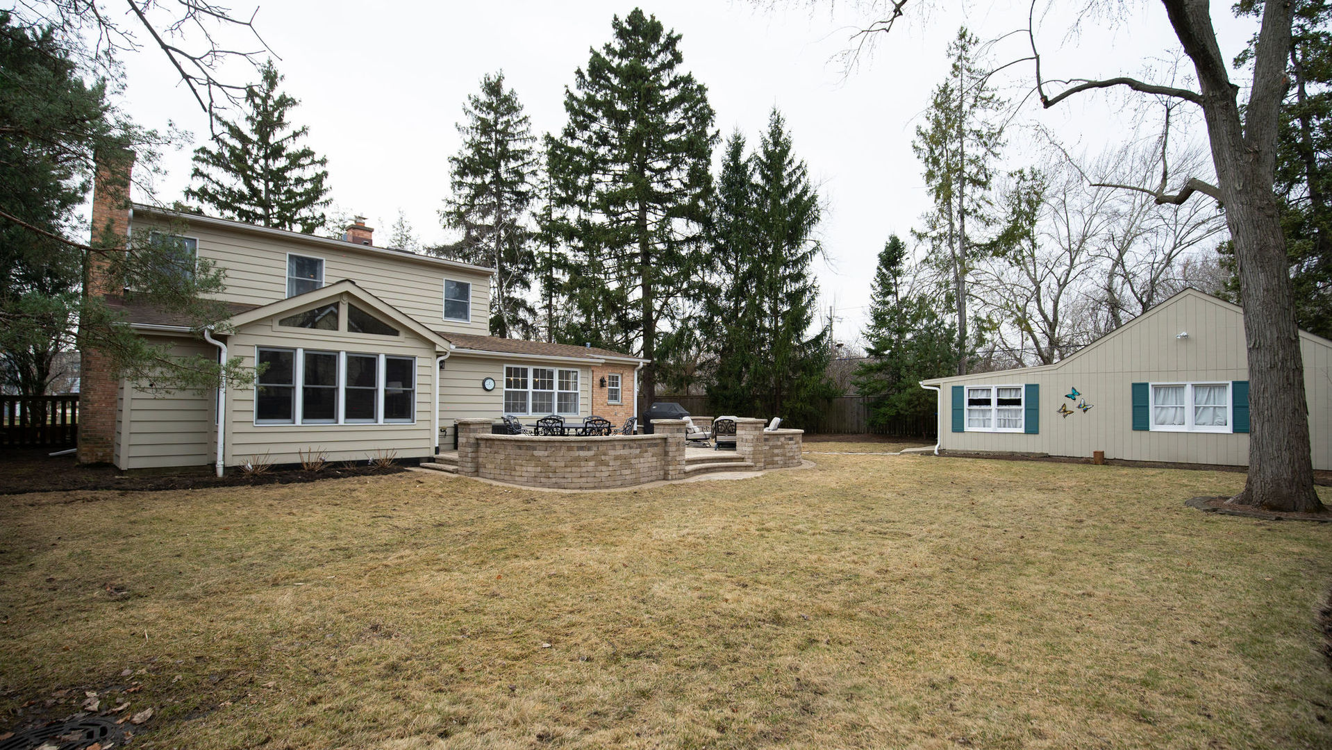 1836 Oak Avenue Northbrook, IL 60062 - Photo 30 of 41 a house that has a tree in front of it