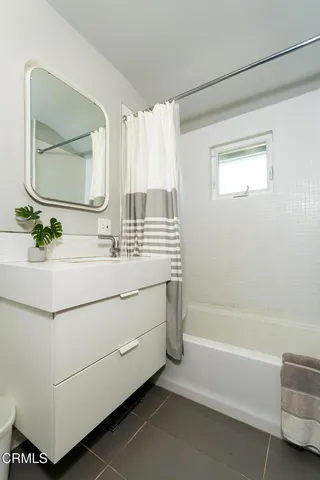 $899,000 | 17402 Cohasset Street, Van Nuys, CA 91406