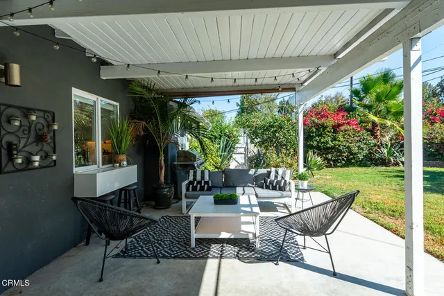 $899,000 | 17402 Cohasset Street, Van Nuys, CA 91406