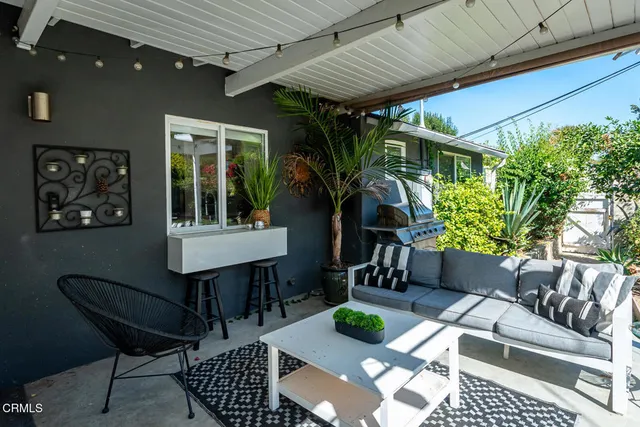 $899,000 | 17402 Cohasset Street, Van Nuys, CA 91406