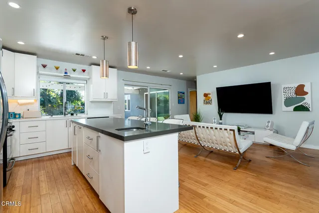 $899,000 | 17402 Cohasset Street, Van Nuys, CA 91406