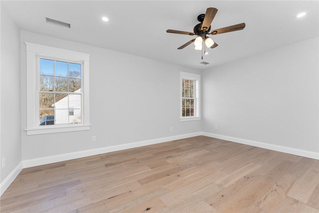 53 Bradford Road Westerly, RI 02891 - Photo 20 of 39
