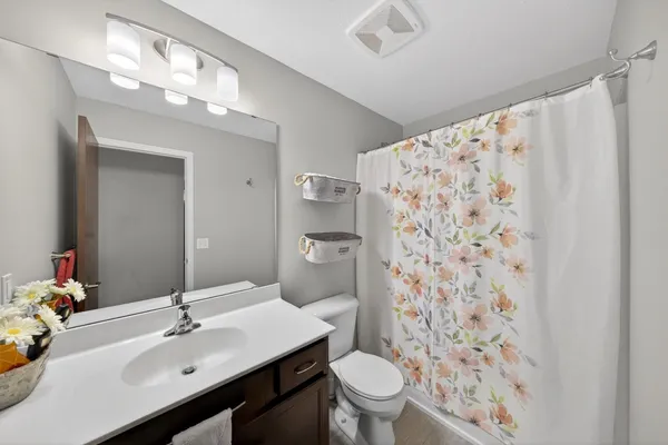 $374,900 | 1960 Pioneer Lane, Zumbrota, MN 55992