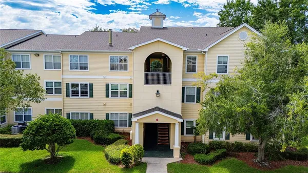 $163,000 | 18525 Bridle Club Drive, Unit 18525, Tampa, FL 33647