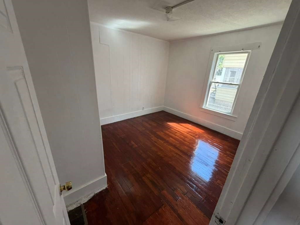 16 Alderman Street, Unit 1 Springfield, MA 01108 - Photo 7 of 7