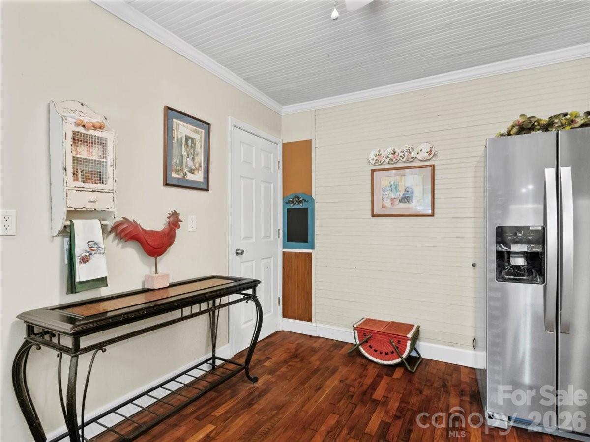 9130 Double Island Road Green Mountain, NC 28740 - Photo 14 of 40