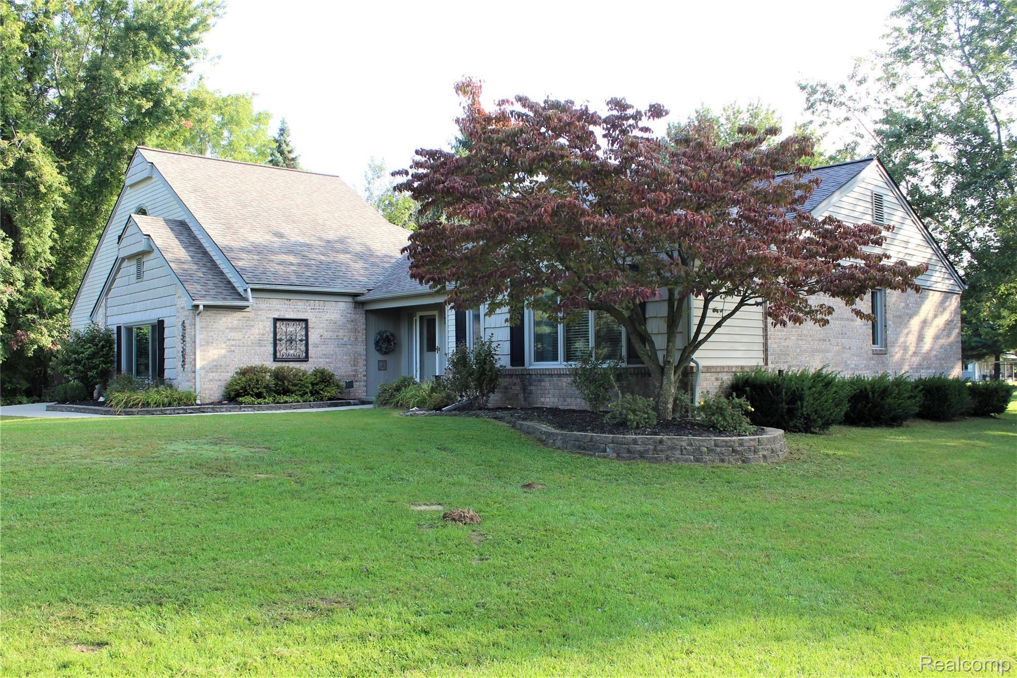 16089 Bak Road Belleville, MI 48111 - Photo 3 of 52 16089 BAK ROAD (13).JPG