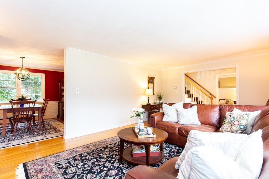 186 Viscount Road Longmeadow, MA 01106 - Photo 15 of 37