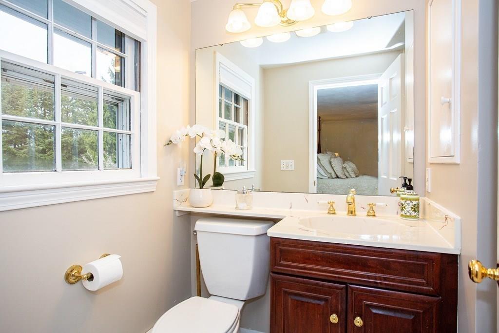 186 Viscount Road Longmeadow, MA 01106 - Photo 22 of 37