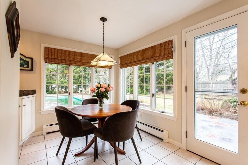 186 Viscount Road Longmeadow, MA 01106 - Photo 7 of 37