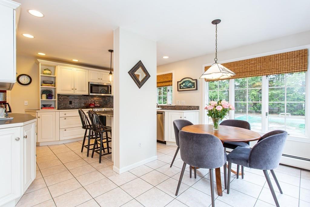 186 Viscount Road Longmeadow, MA 01106 - Photo 8 of 37