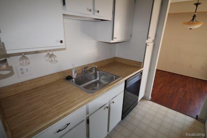 30056 West 12 Mile Road Farmington, MI 48334 - Photo 2 of 11 153.JPG