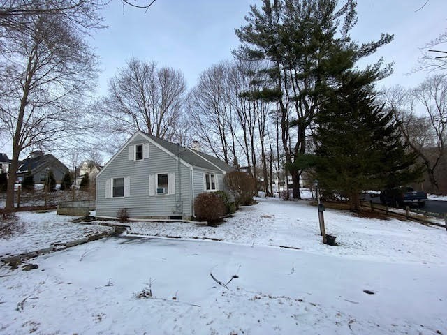 25 Arnold Road Hingham, MA 02043 - Photo 4 of 13 Gallery Image 4