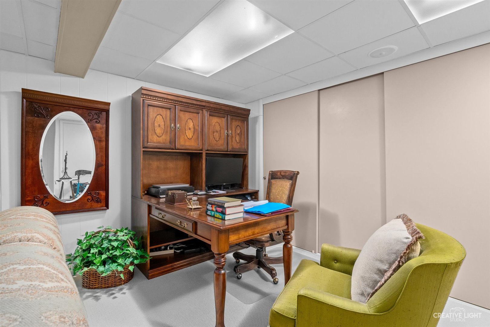 527 Sheffield Road Naperville, IL 60565 - Photo 21 of 27 a workspace with furniture and a window