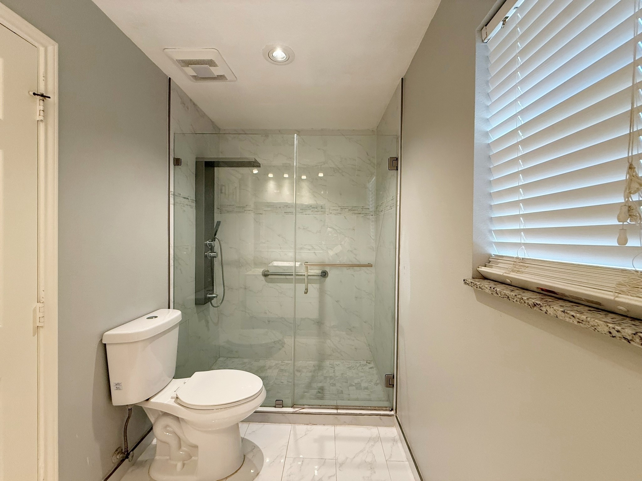 3610 Maple Pass Court Katy, TX 77449 - Photo 16 of 21 Hall bathroom