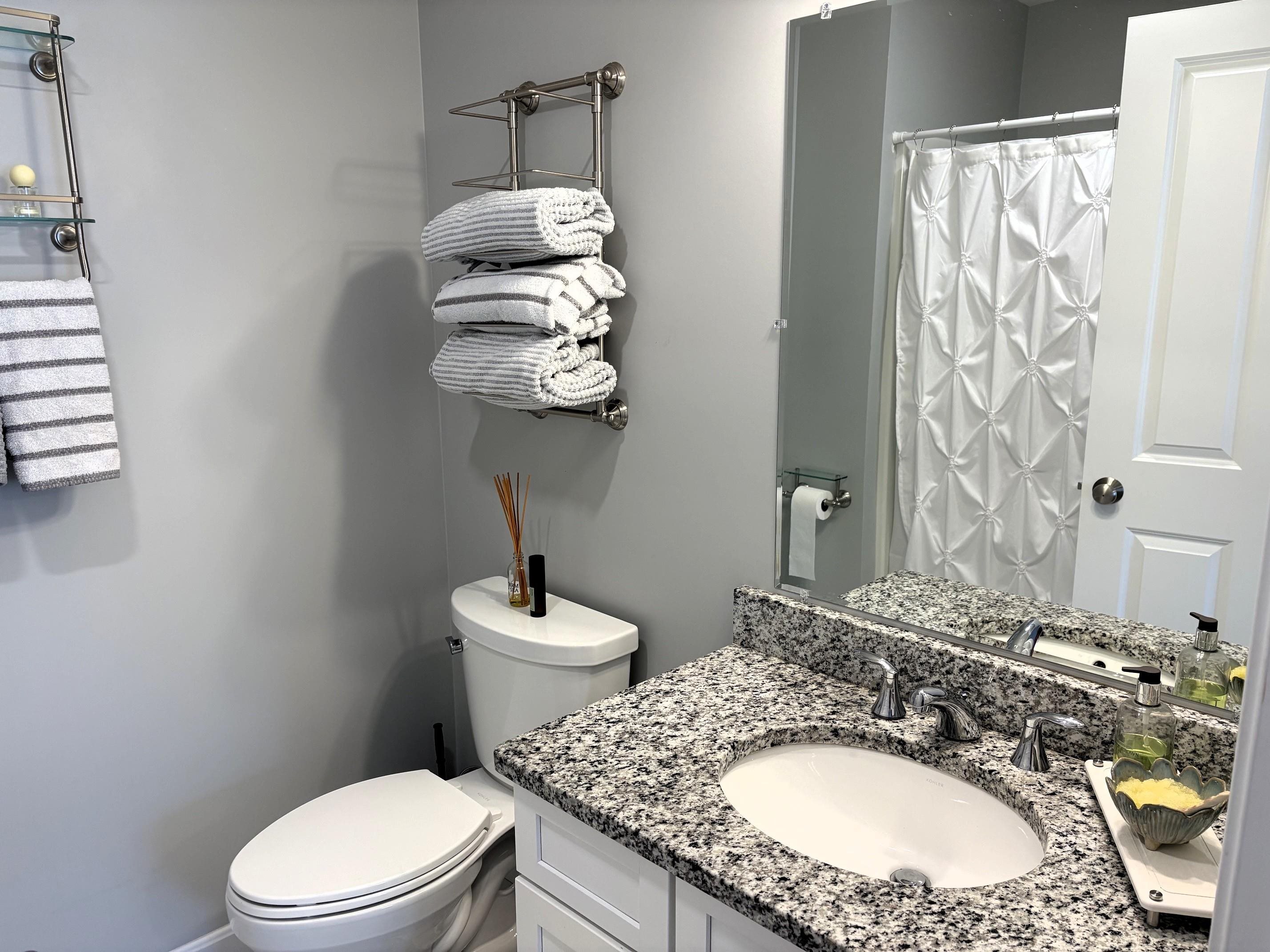 8 Cranberry Way Manchester, NH 03109 - Photo 15 of 23