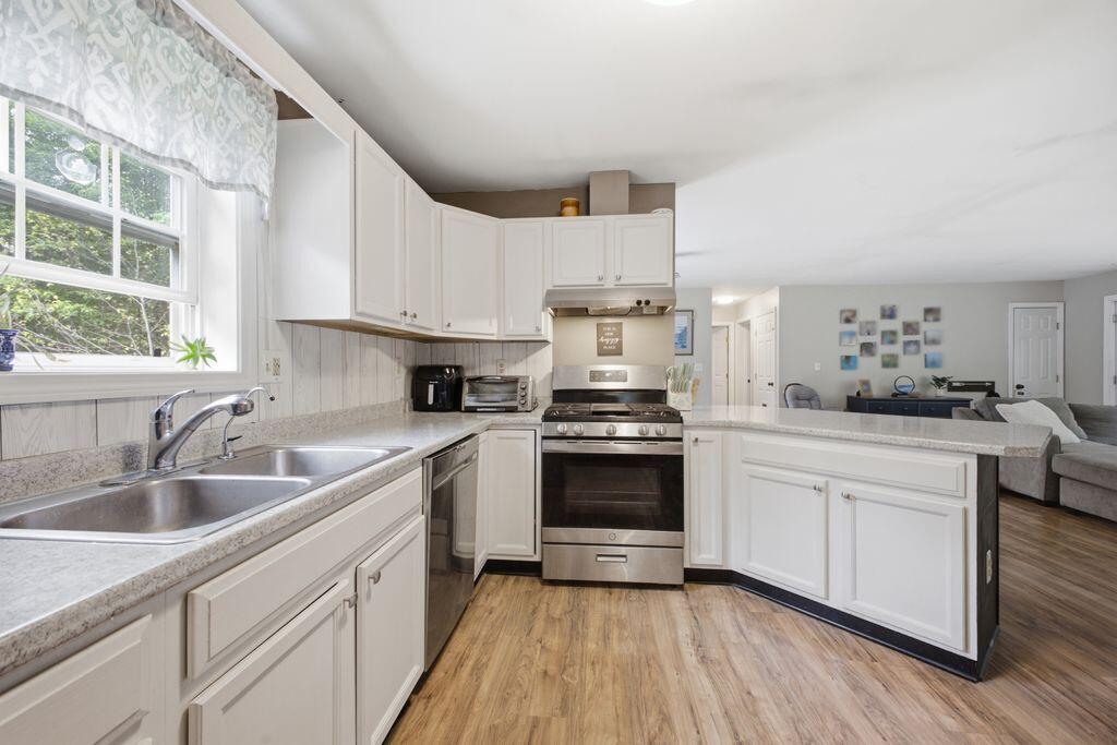 41 Daffodil Lane Cumberland, ME 04021 - Photo 11 of 28 11__V5A7259