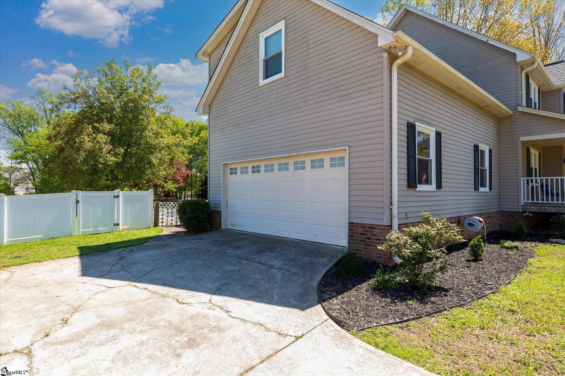 139 Plantation Drive Easley, SC 29642 - Photo 3 of 45