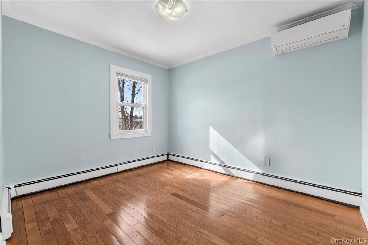 4316 249th Street Queens, NY 11363 - Photo 14 of 24