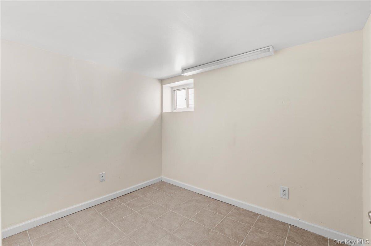 4316 249th Street Queens, NY 11363 - Photo 20 of 24