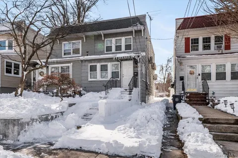 $828,000 | 4316 249th Street | Little Neck