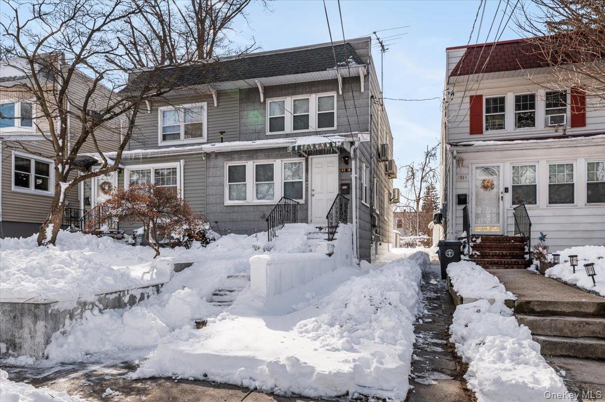 4316 249th Street Queens, NY 11363 - Photo 2 of 24