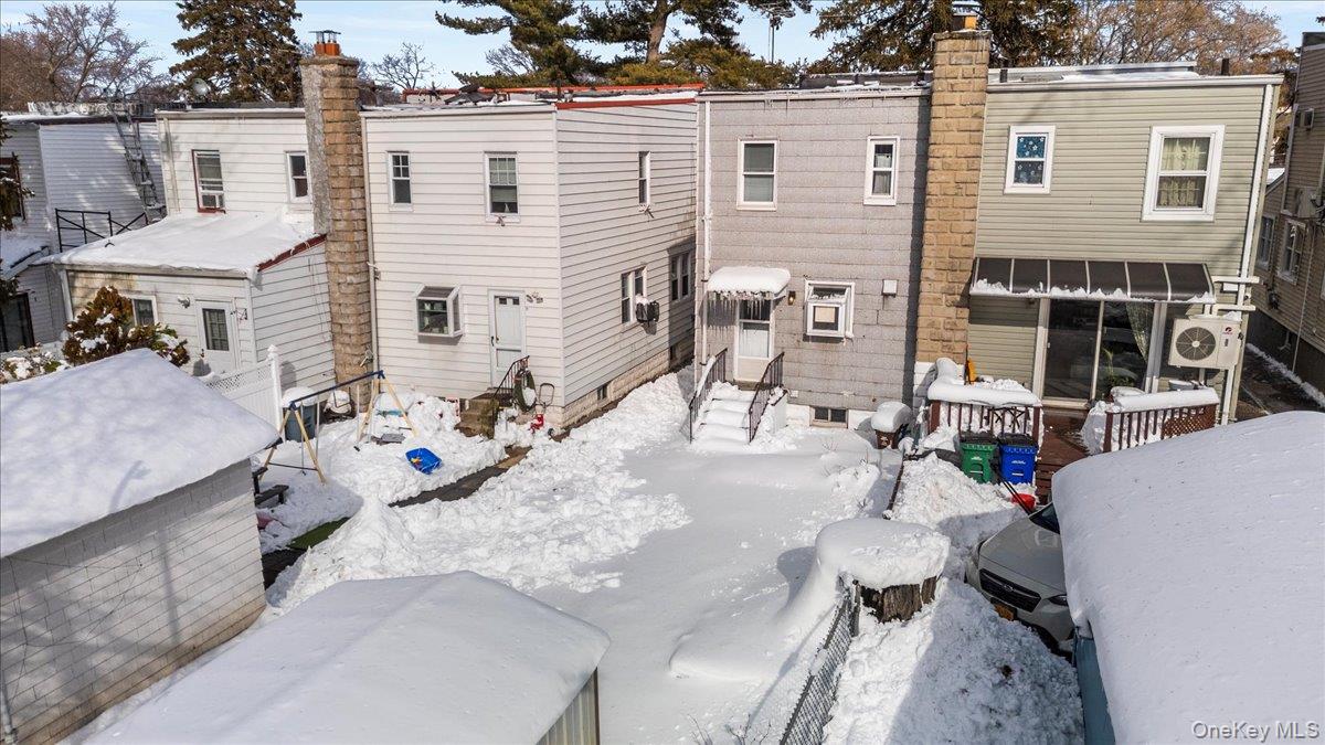 4316 249th Street Queens, NY 11363 - Photo 22 of 24