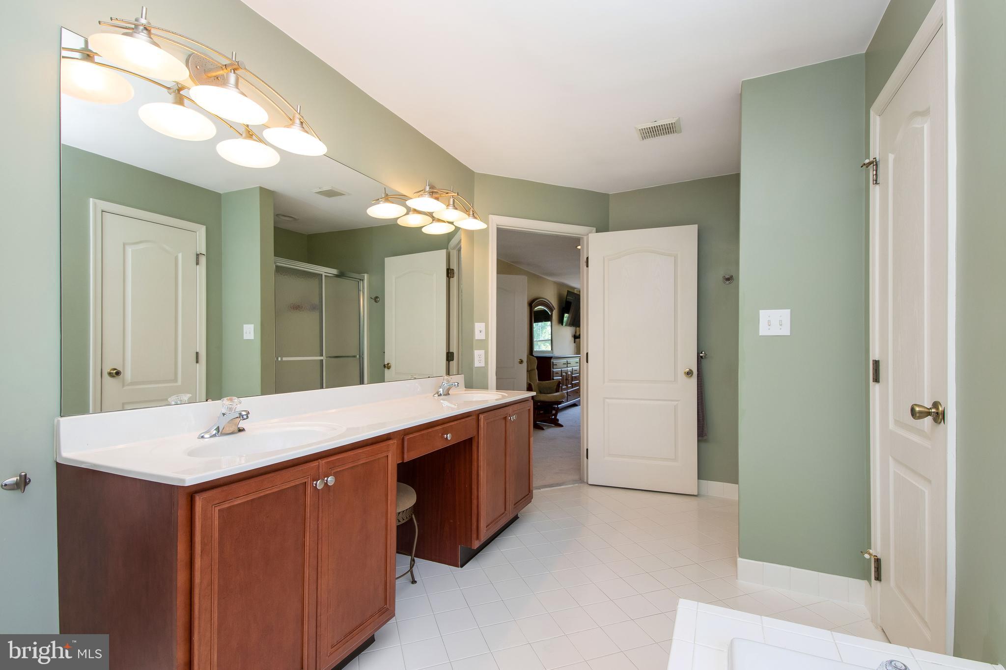 17 Nelson Drive Medford, NJ 08055 - Photo 24 of 47 Master Bath