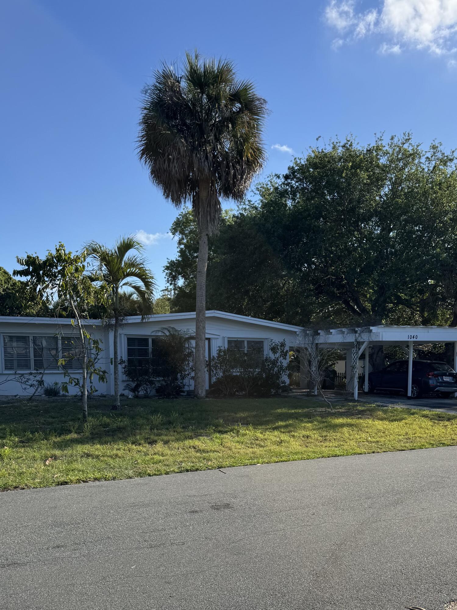 1040 Southeast 5th Street Stuart, FL 34996 - Photo 1 of 3 IMG_7150