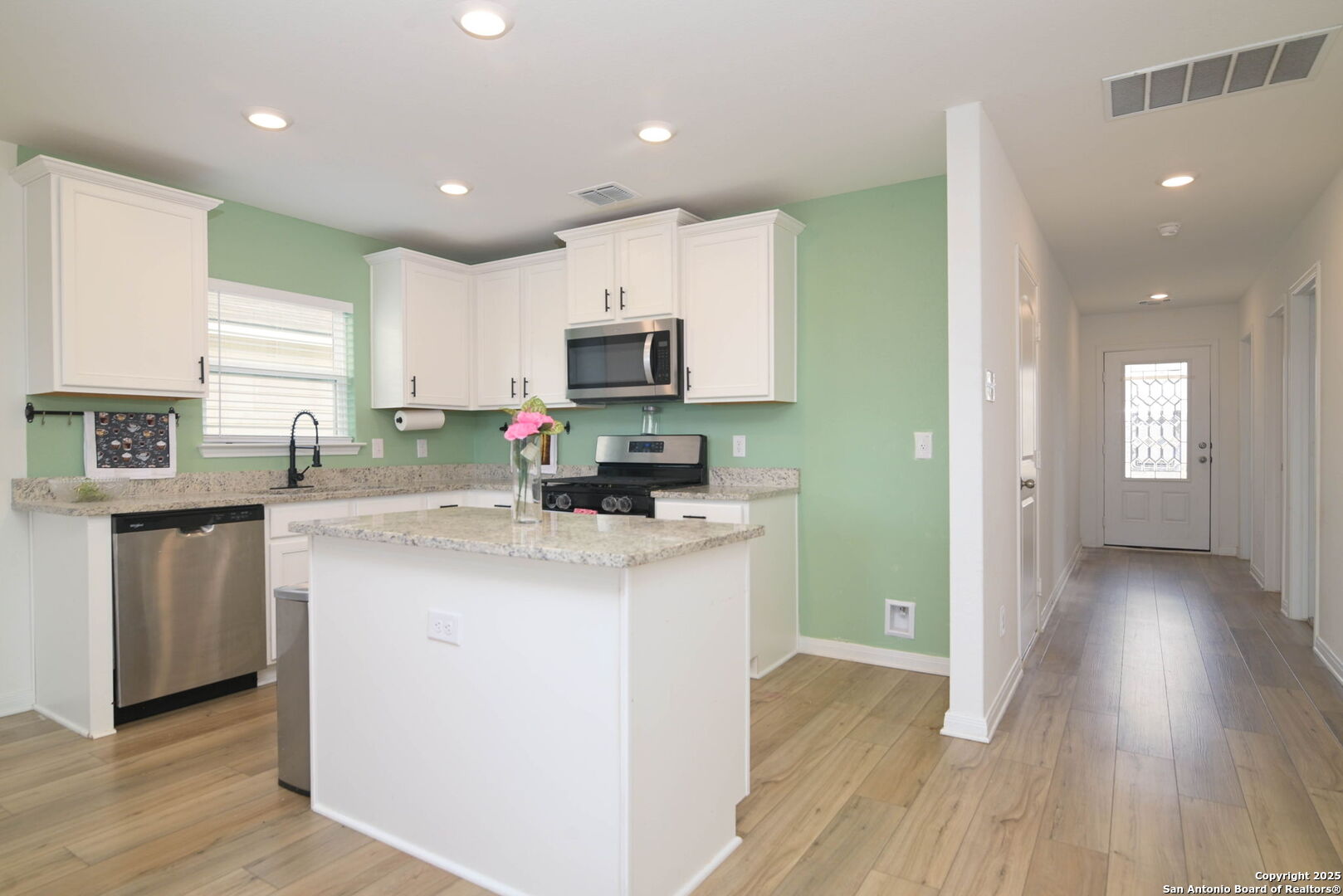 10954 Delight Grove Converse, TX 78109 - Photo 10 of 19