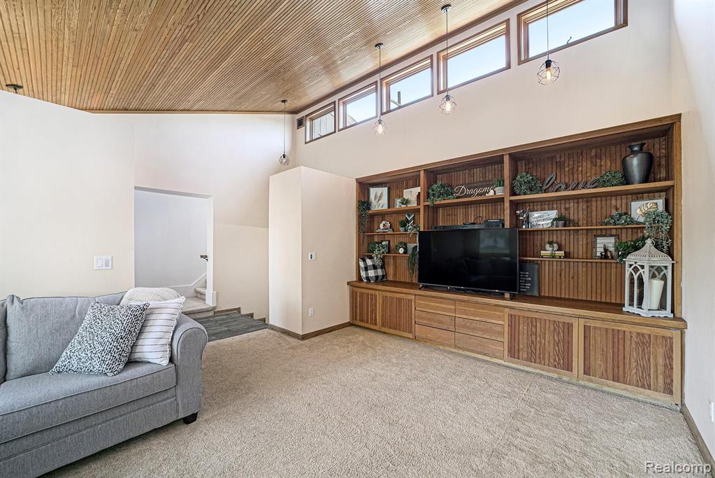 3627 Normandy Road Royal Oak, MI 48073 - Photo 5 of 29